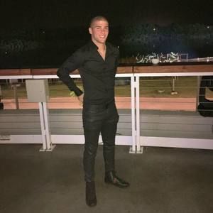 Meet your Posher, Assaf